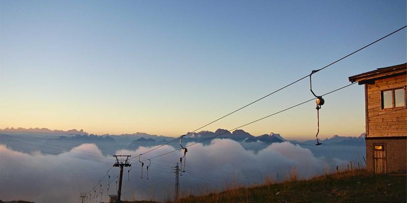 从和风雅韵到现代脉搏:探寻日本文化发展的双重轨迹